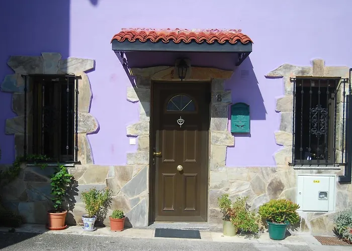 Puerta Del Gamoniteiru Pola de Lena